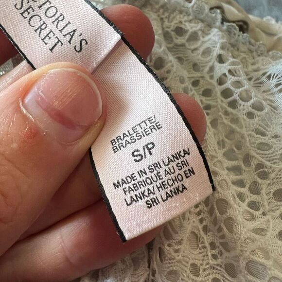 Victoria's Secret Women's Ivory Lace Halter Longline Bralette Size S - Picture 8 of 8